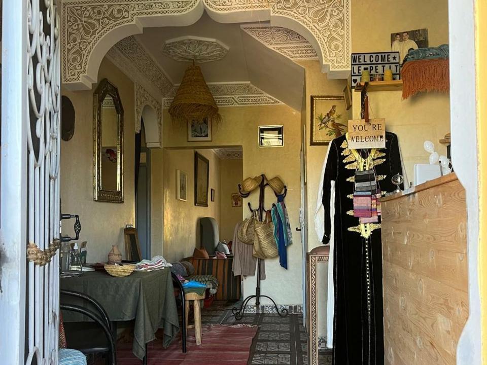 Le Petit Jardin Panzió Demnat Kültér fotó